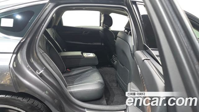 Genesis Electrified G80 2020 — Şəkil 12/20