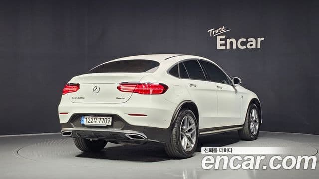 Mercedes-Benz GLC-Class 2018 — Şəkil 2/20