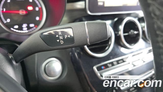 Mercedes-Benz GLC-Class 2018 — Şəkil 9/20