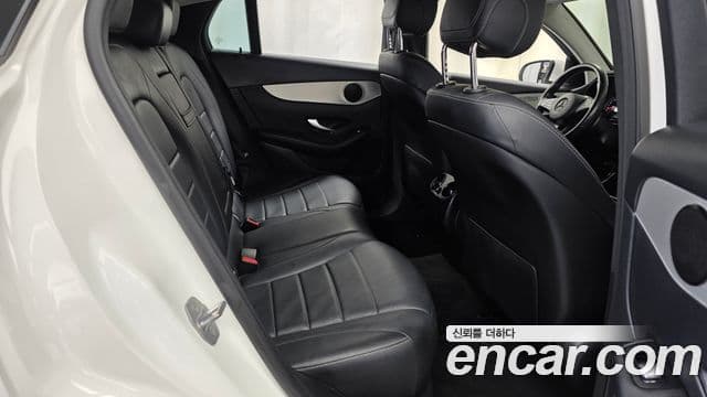 Mercedes-Benz GLC-Class 2018 — Şəkil 11/20