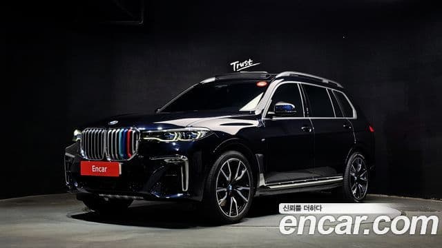 BMW X7 2021 — ფოტო 10/20