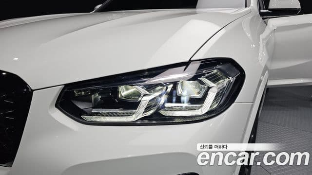 BMW X4 2025 — Photo 17/31