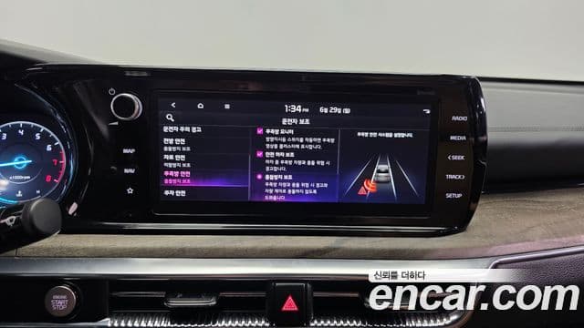 Kia K5 2022 — ფოტო 16/20