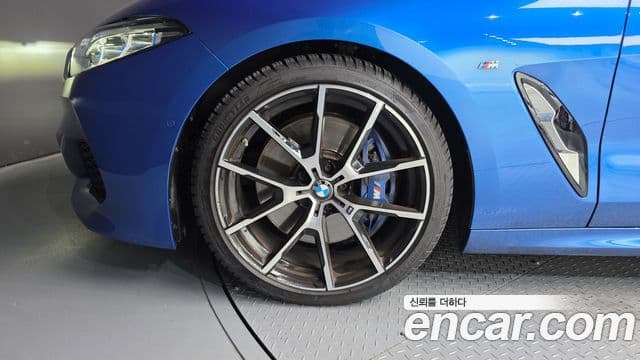 BMW 8 Series 2020 — Şəkil 1/31