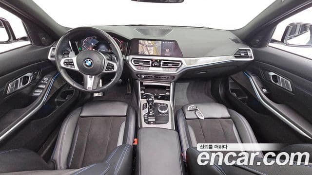BMW 3 Series 2021 — фото 9 из 20