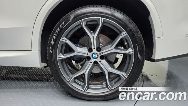 BMW X5 2025 — Photo 12/34