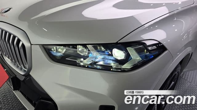 BMW X5 2025 — Photo 28/34