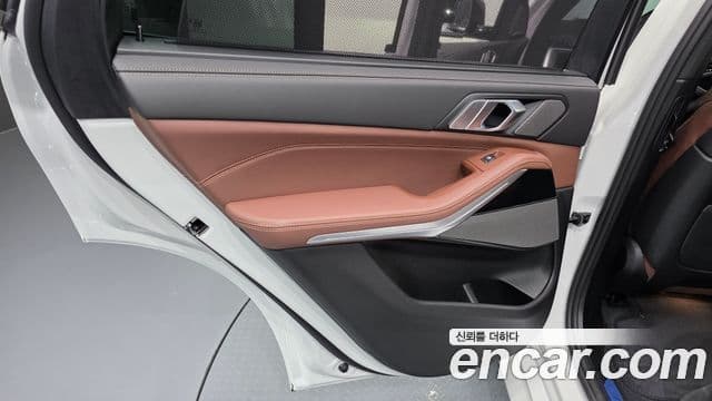 BMW X5 2025 — Photo 32/34