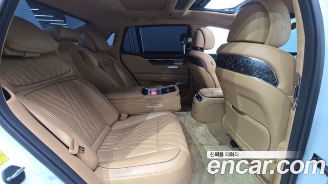 Genesis G90 2022 — Photo 6/20