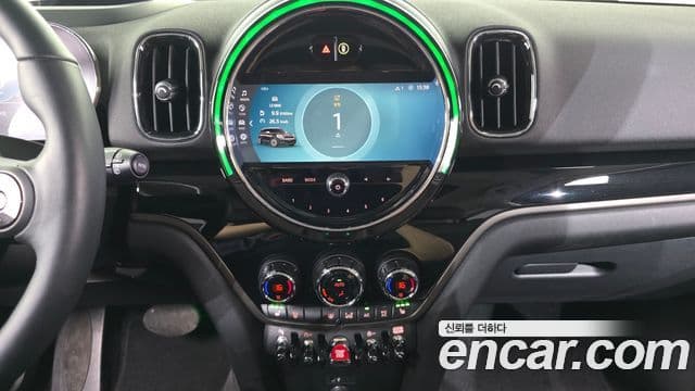 Mini Cooper Countryman 2023 — ფოტო 20/20