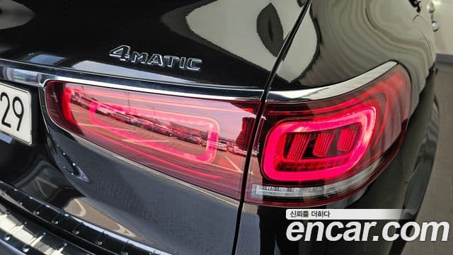 Mercedes-Benz GLS-Class 2022 — Photo 23/34