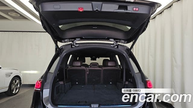 Mercedes-Benz GLS-Class 2022 — Photo 30/34