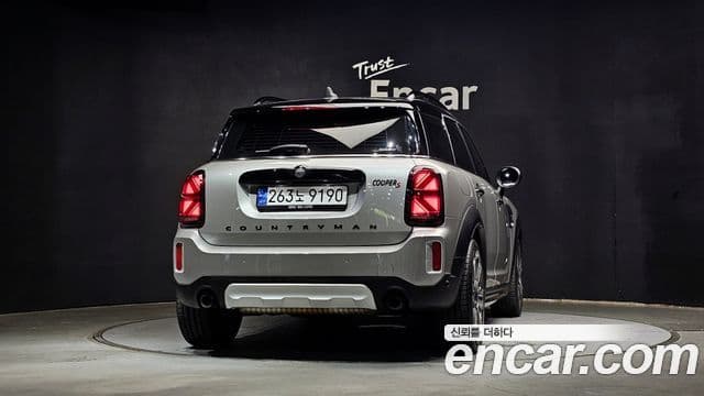 Mini Cooper S Countryman 2023 — Фото 4/20