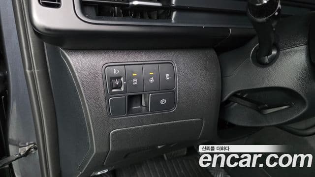 Hyundai Staria 2022 — ფოტო 20/33