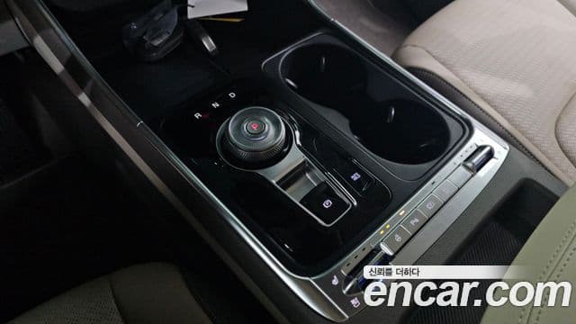 Kia Carnival 2025 — Şəkil 9/20
