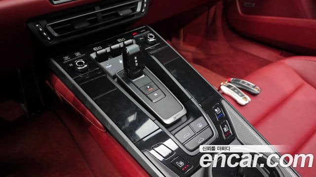 Porsche 911 2020 — ფოტო 9/20