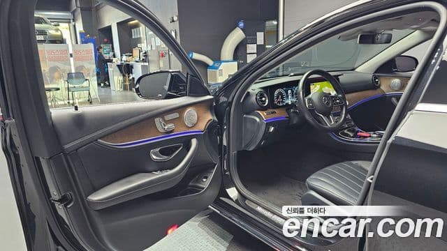 Mercedes-Benz E-Class 2020 — ფოტო 10/20