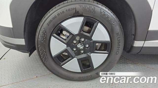 Hyundai Santa Fe 2024 — ფოტო 5/20