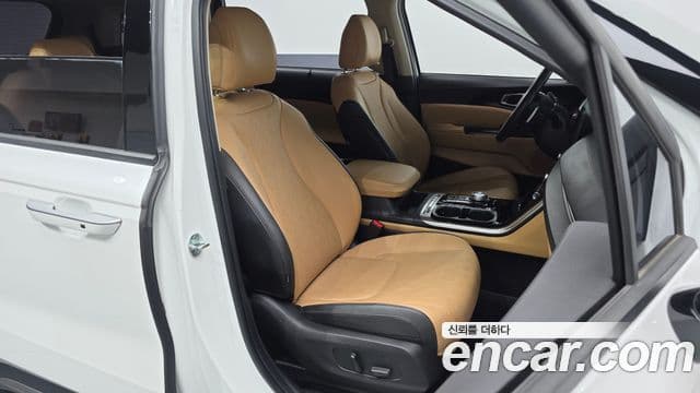 Kia Carnival 2022 — ფოტო 12/20