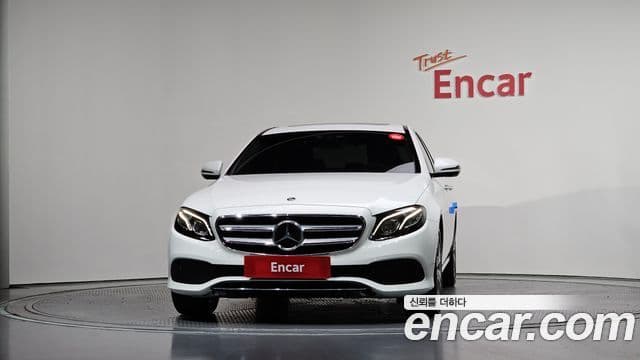 Mercedes-Benz E-Class 2020 — ფოტო 3/20