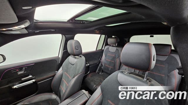 Mercedes-Benz GLB-Class 2021 — ფოტო 19/20