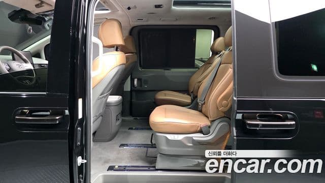 Hyundai Staria 2023 — Şəkil 10/20