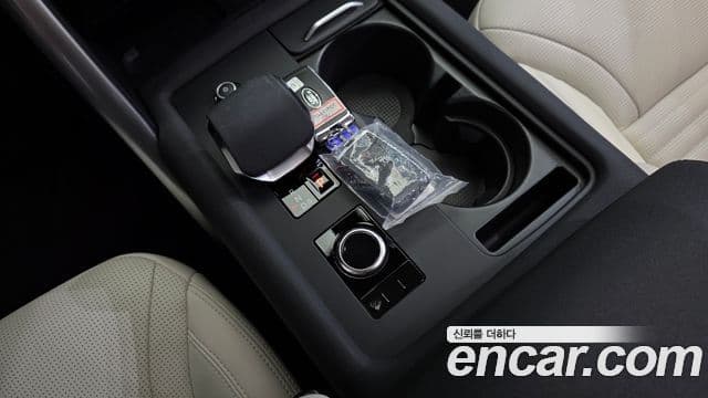 Land Rover Discovery 5 2024 — Şəkil 9/20