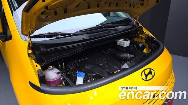Hyundai Staria 2023 — ფოტო 6/20