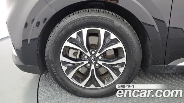 Kia Carnival 2020 — фото 5 из 20