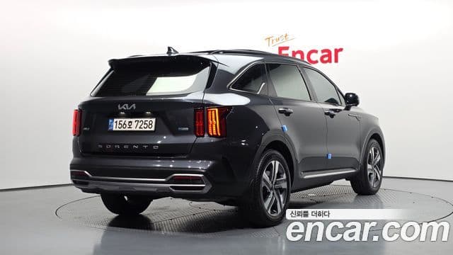 Kia Sorento 2021 — Фото 2/20