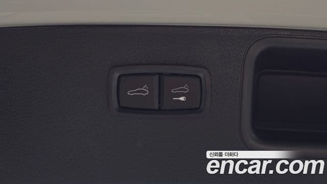 Porsche Macan 2024 — Photo 7/32