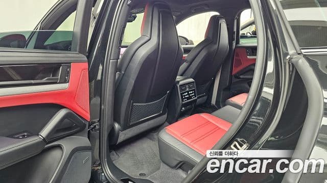 Porsche Cayenne 2025 — Photo 11/31
