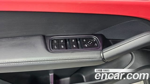 Porsche Cayenne 2025 — Photo 14/31