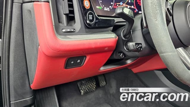 Porsche Cayenne 2025 — Photo 6/31