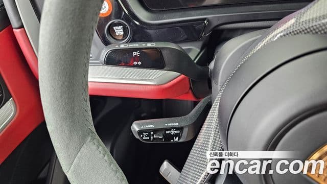 Porsche Cayenne 2025 — Photo 30/31