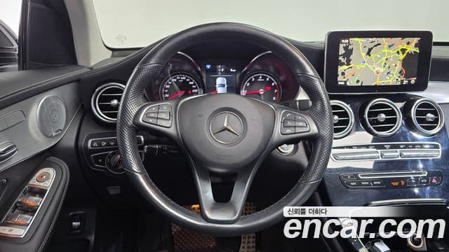 Mercedes-Benz GLC-Class 2019 — ფოტო 13/20