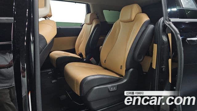 Kia Carnival 2021 — Фото 12/20