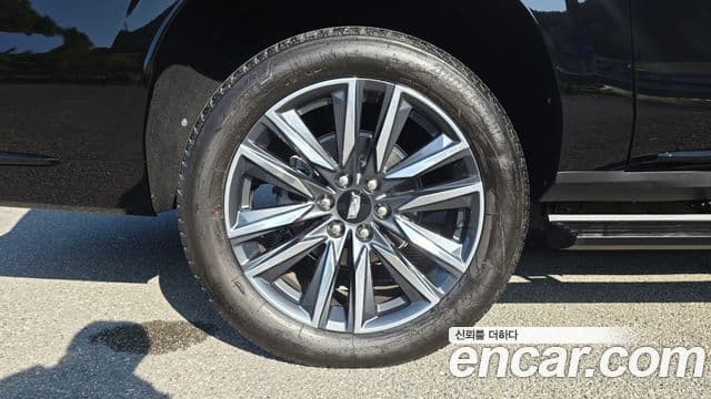 Cadillac Escalade 2023 — Şəkil 5/20