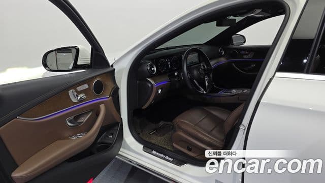Mercedes-Benz E-Class 2021 — Şəkil 10/20