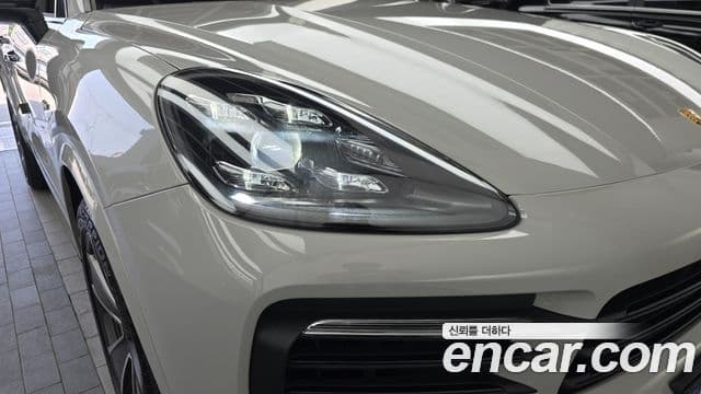 Porsche Cayenne 2022 — ფოტო 23/31