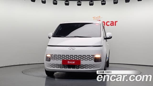 Hyundai Staria 2021 — Фото 3/20