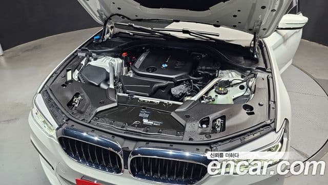 BMW 5 Series 2020 — фото 6 из 20
