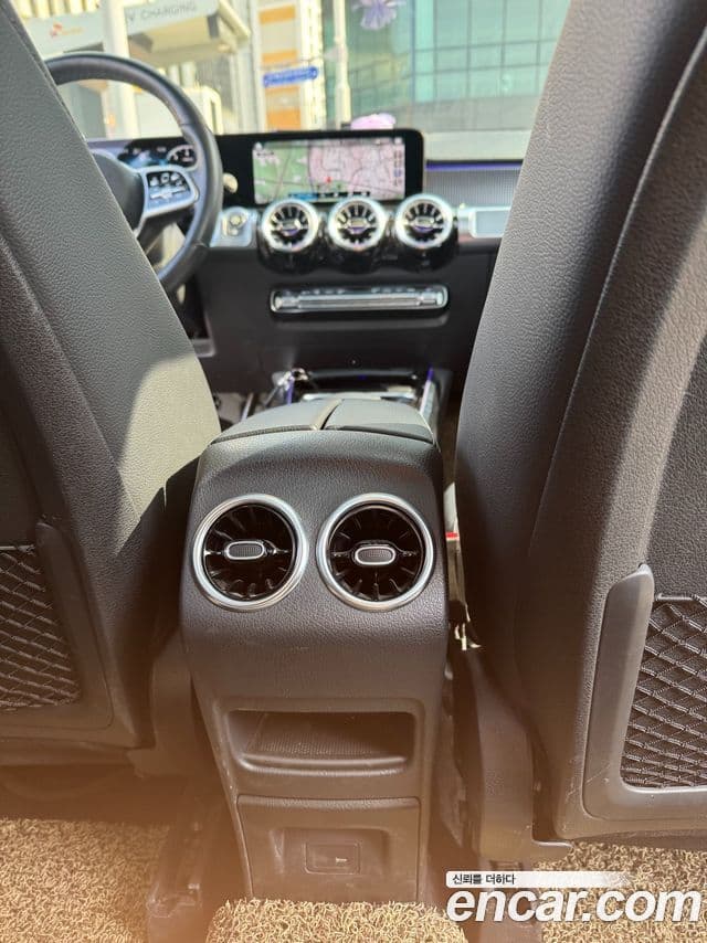 Mercedes-Benz GLB-Class 2021 — фото 14 из 17