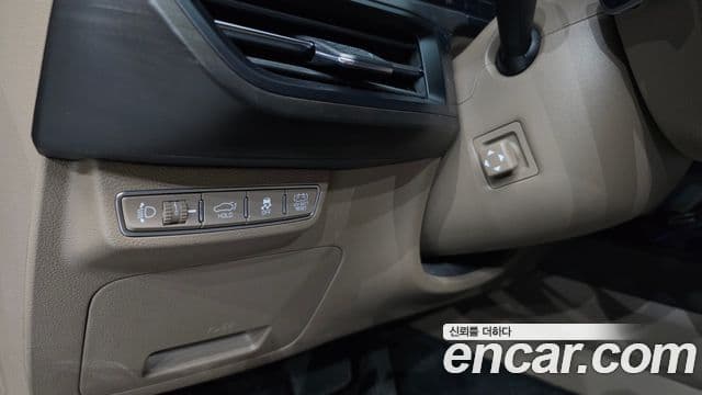 Kia K8 2023 — Şəkil 13/20