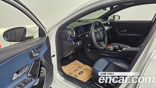 Mercedes-Benz A-Class 2020 — ფოტო 10/20