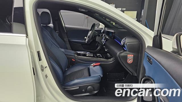 Mercedes-Benz A-Class 2020 — фото 12 из 20
