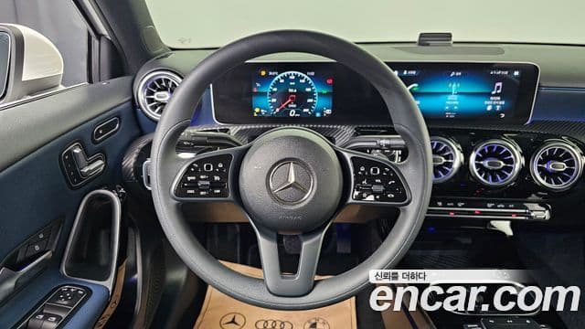 Mercedes-Benz A-Class 2020 — ფოტო 16/20