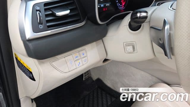 Genesis G70 2019 — Photo 3/39