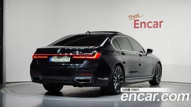 BMW 7 Series 2020 — ფოტო 2/20