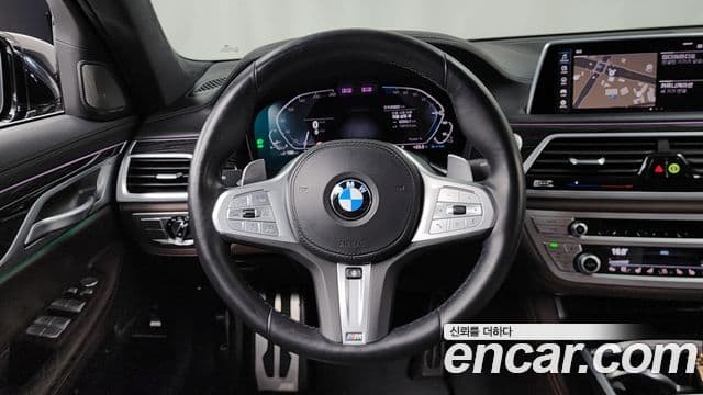 BMW 7 Series 2020 — ფოტო 13/20